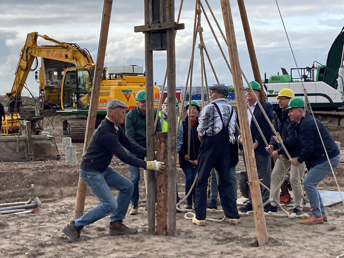 eerste-paal-1 eerste-paal-1